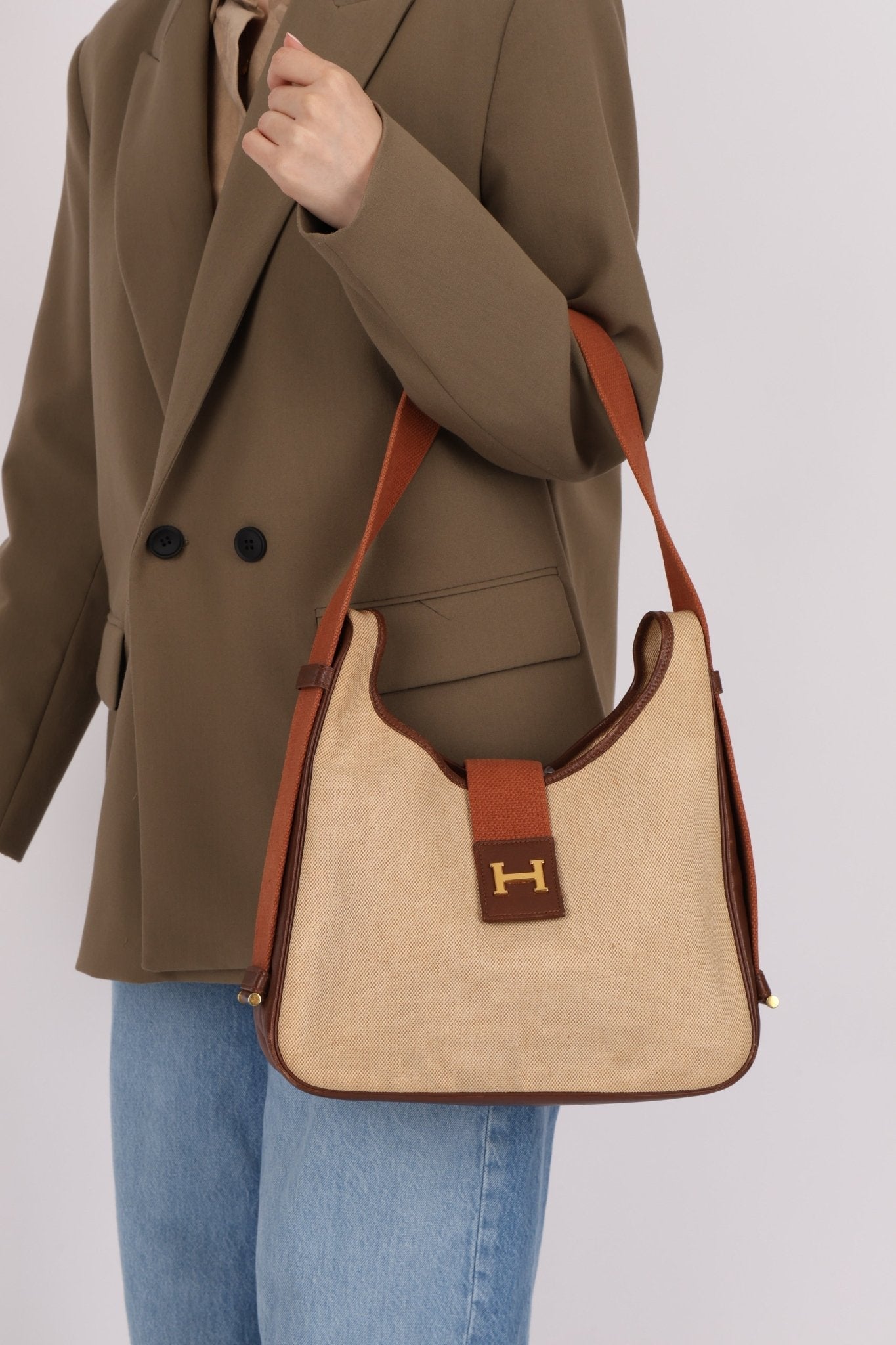 Hermès 1975 Vintage Tsako Canvas Shoulder Bag - FashioNica