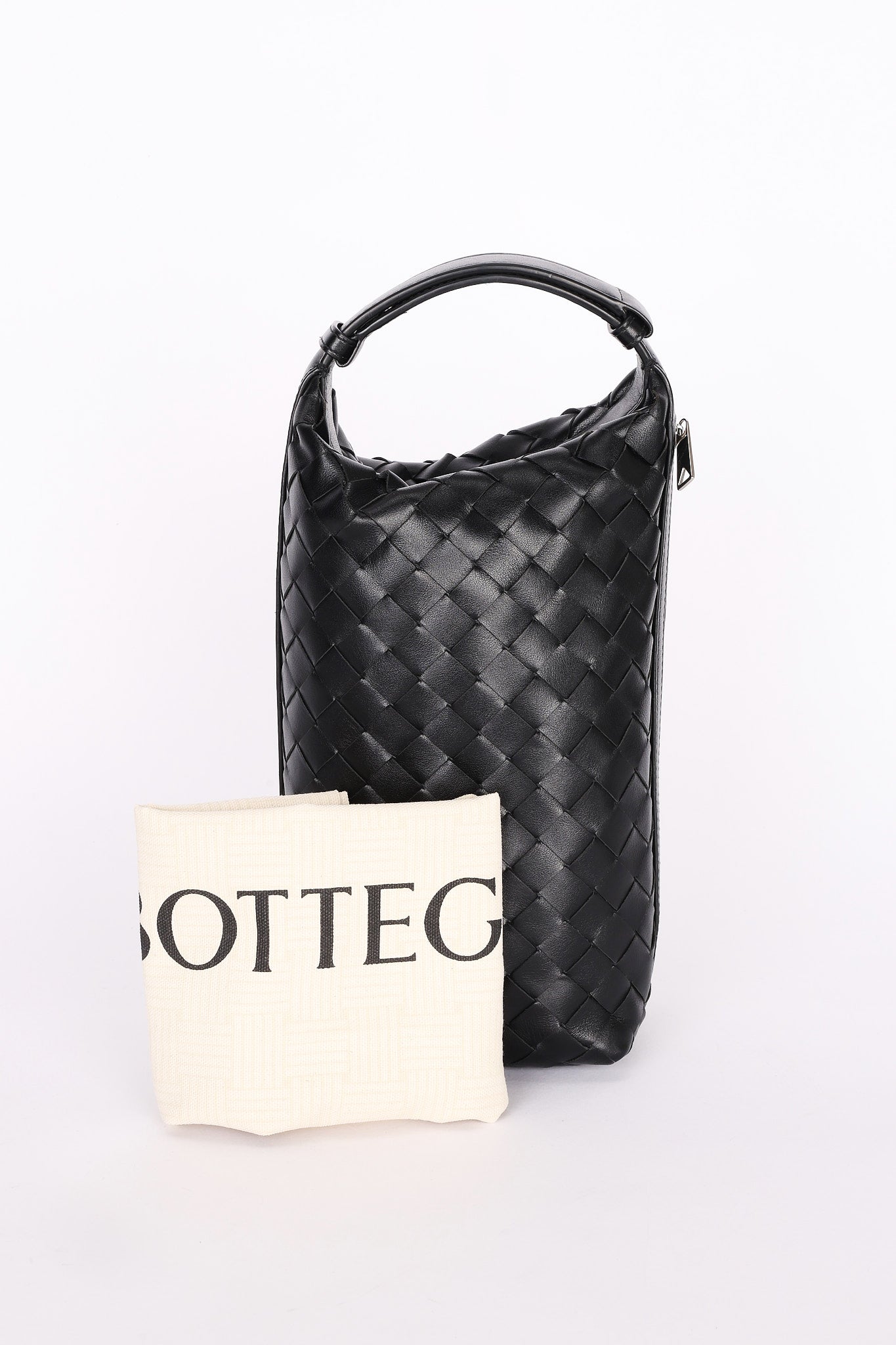 Bottega Veneta Vertical Wallace