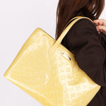 Louis Vuitton Monogram Vernis Wilshire MM Tote Bag Blanc Corail 2011