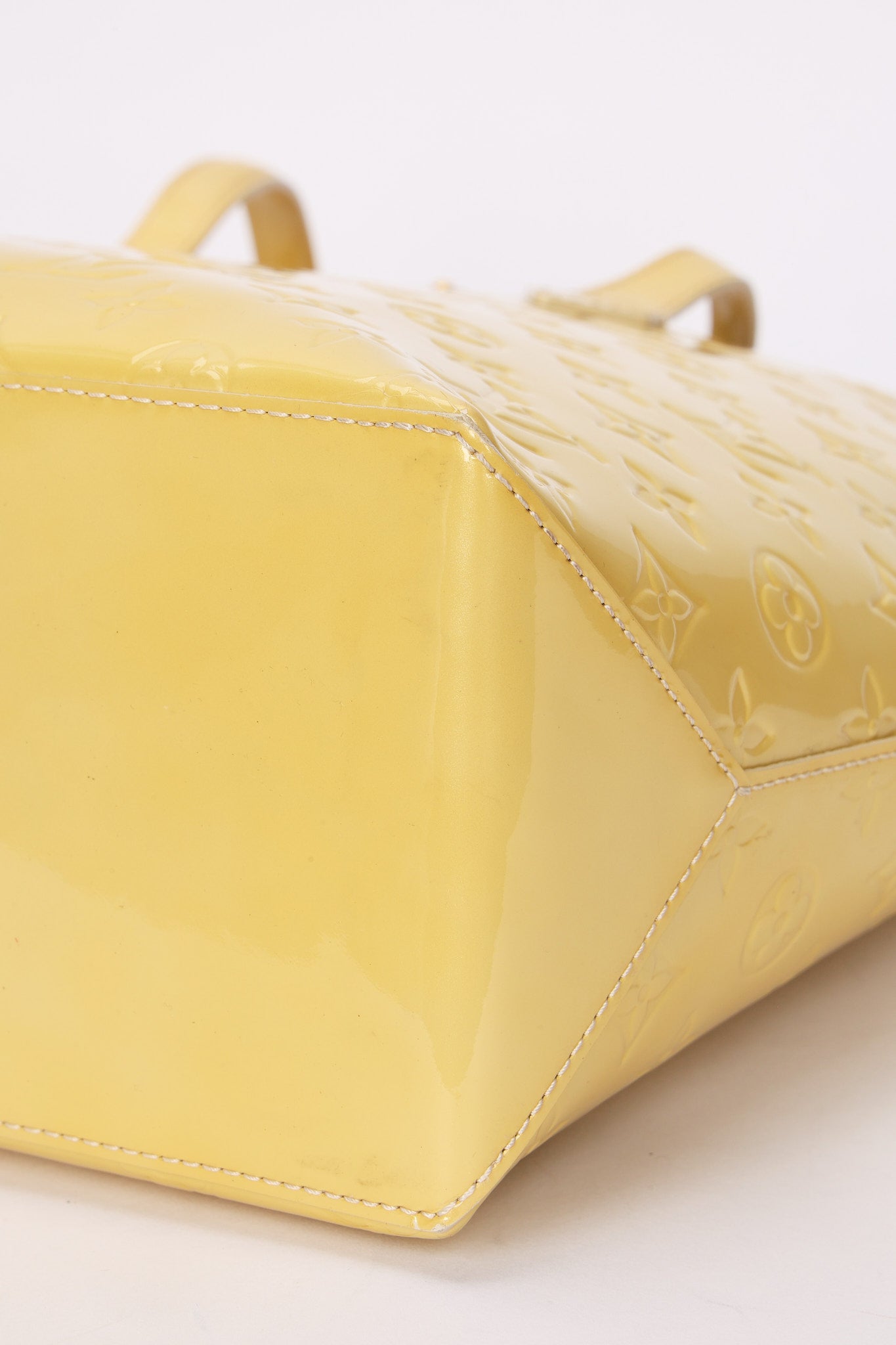 Louis Vuitton Monogram Vernis Wilshire MM Blanc Corail 2011