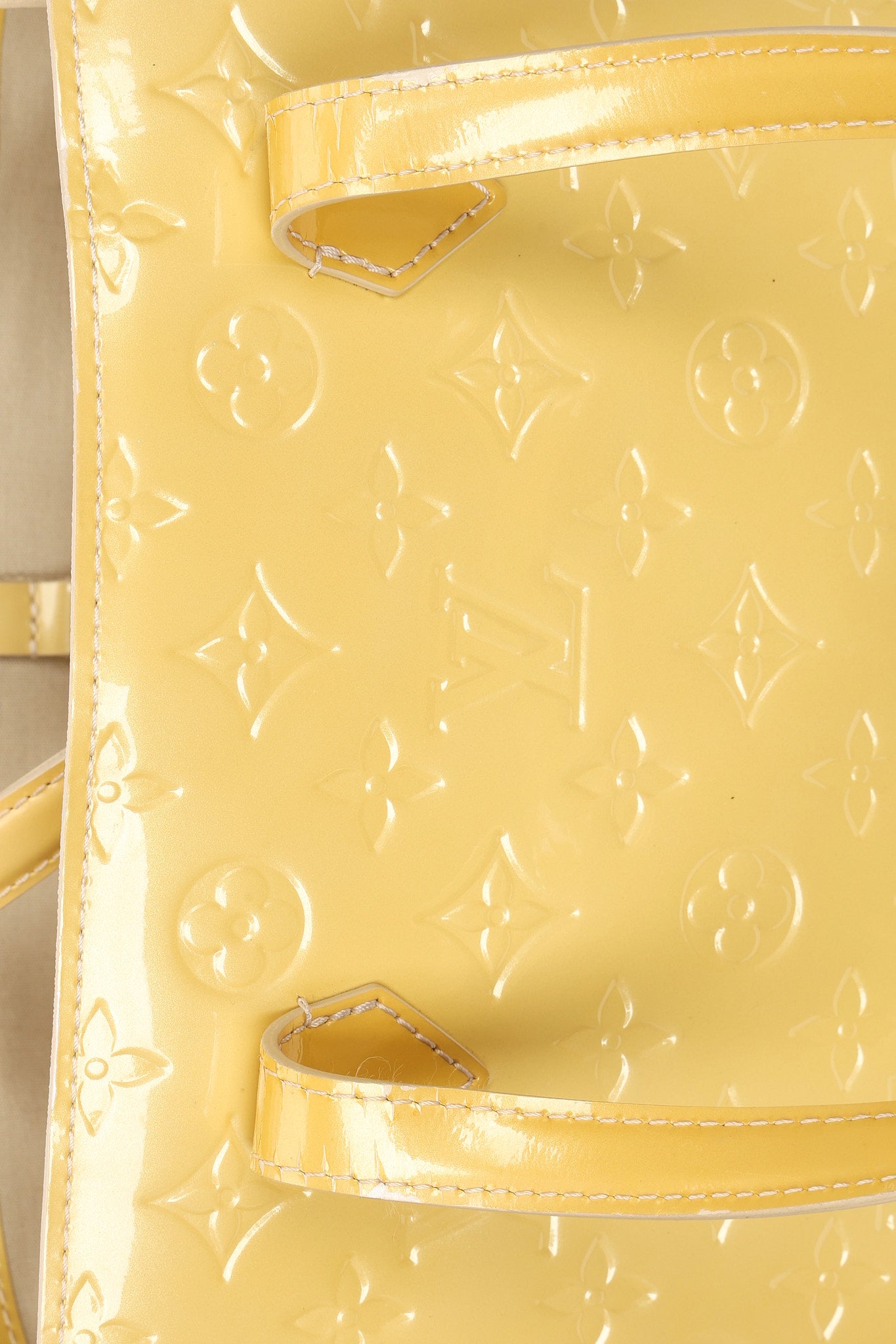 Louis Vuitton Monogram Vernis Wilshire MM Blanc Corail 2011