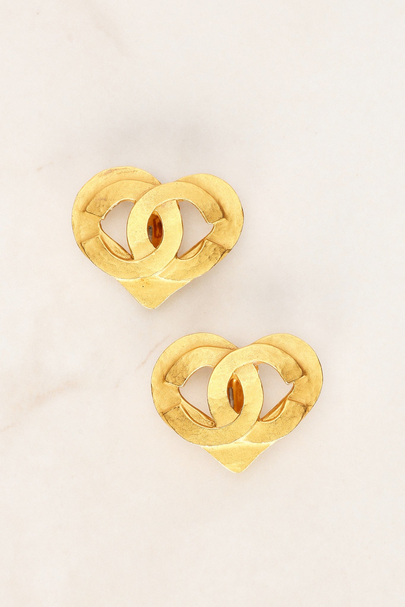 Chanel 1995 Heart Motif Clip-On Earrings 24K GP