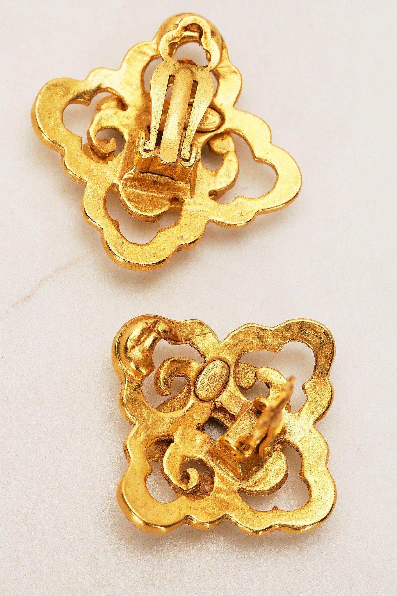 Chanel 1997 Quatrefoil CC Clip-On Earrings 24K GP