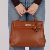 Limited Edition Hermès 2012 Fauve Tadelakt Ghillies Kelly Retourne 35 GHW