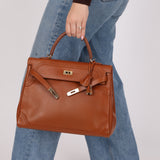 Limited Edition Hermès 2012 Fauve Tadelakt Ghillies Kelly Retourne 35 GHW