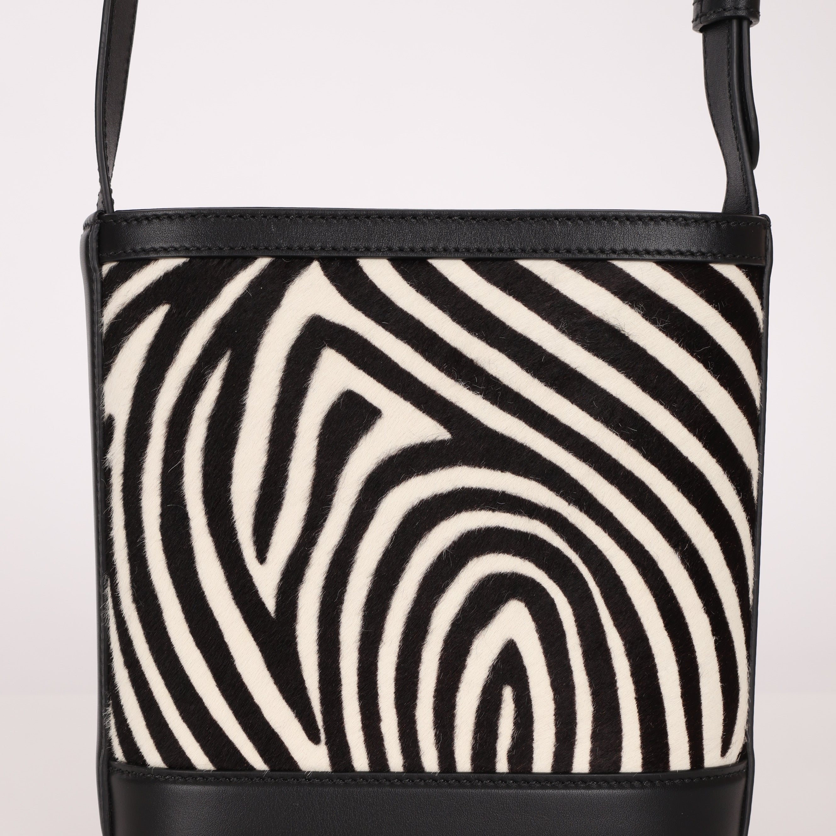 Gucci Zebra 73 Small Bucket Bag