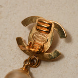 Chanel 1996 Gold Pearl Drop Turnlock Clip-On Earrings 24K GP