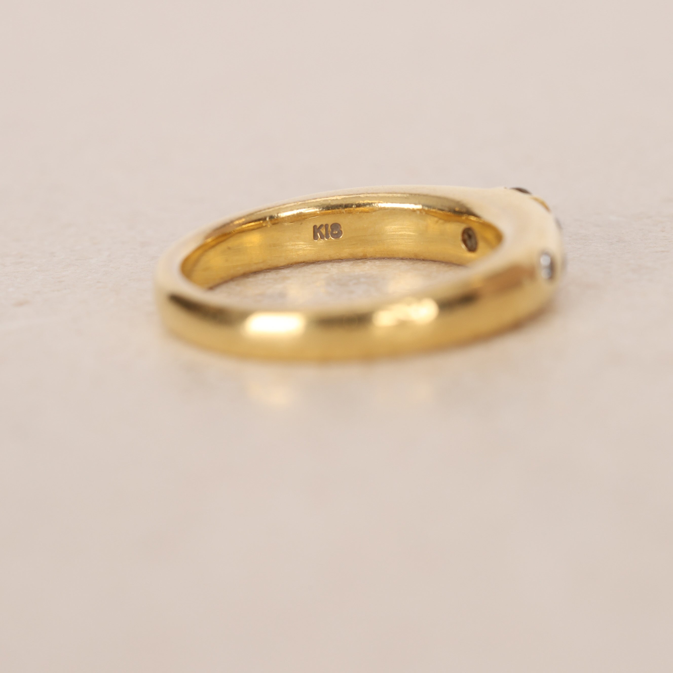 18K Yellow Gold Scattered Diamond Band Ring, Size US 6