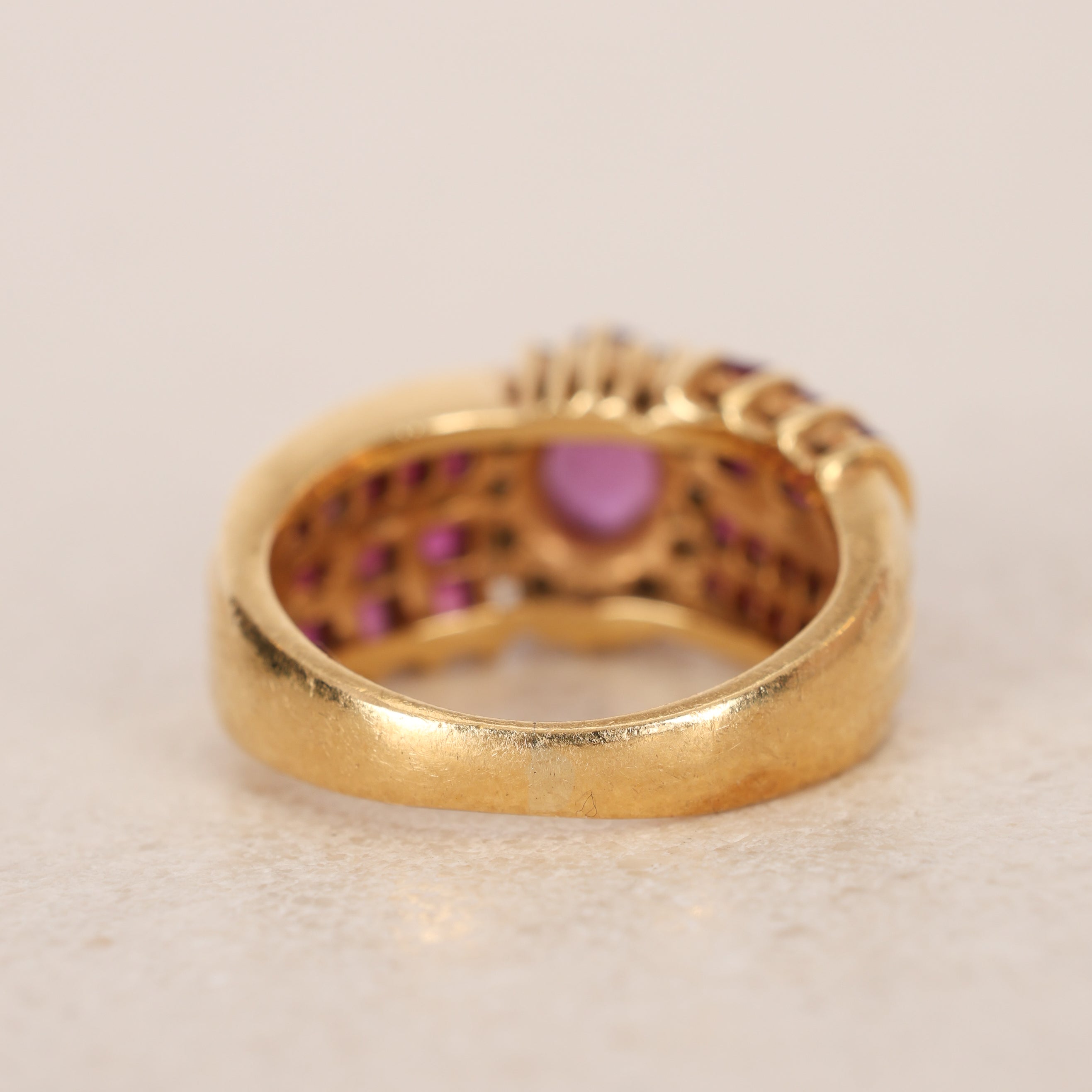 Vintage 1980s 18K Yellow Gold Ruby and Diamond Woven Motif Solitaire Ring, Size US 5