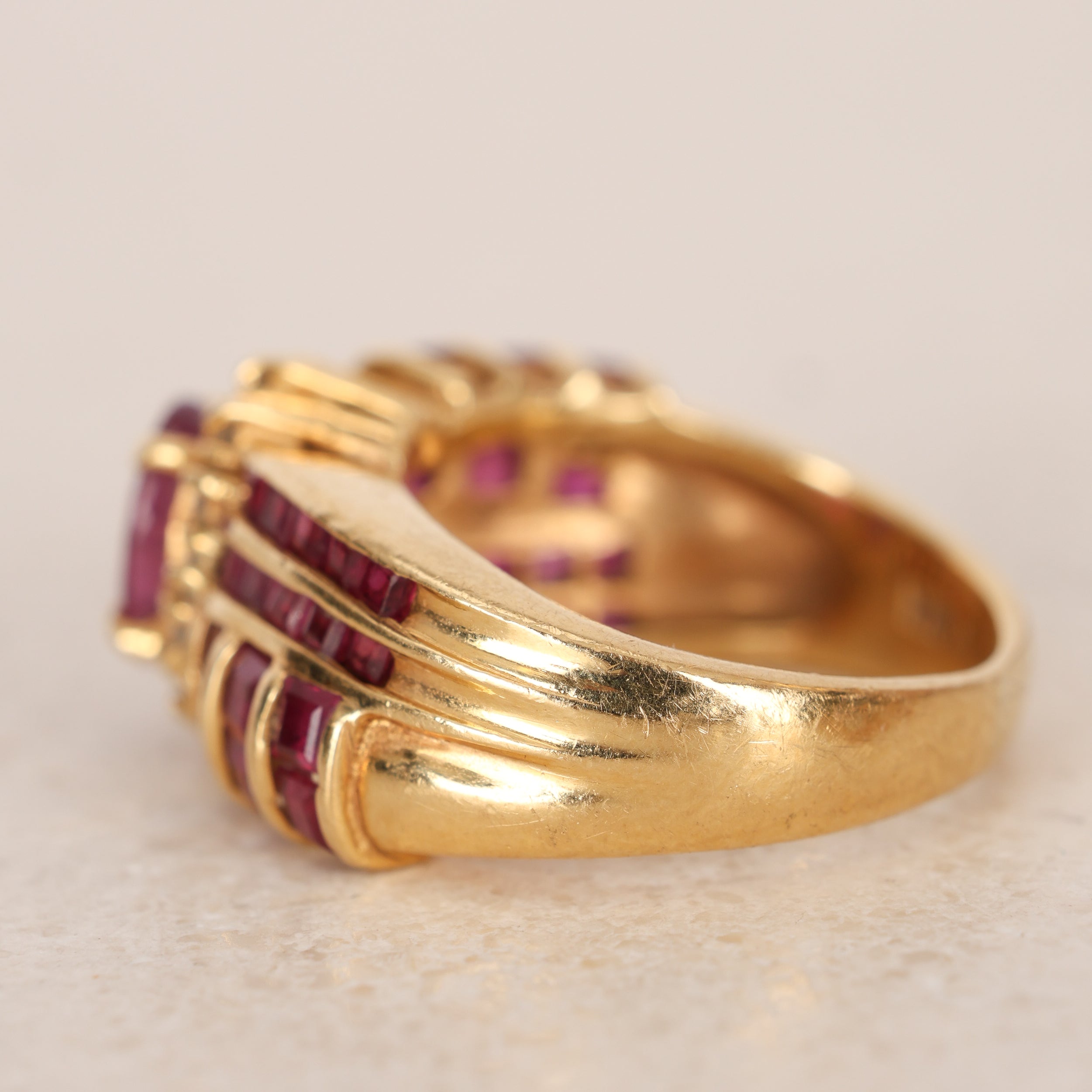 Vintage 1980s 18K Yellow Gold Ruby and Diamond Woven Motif Solitaire Ring, Size US 5