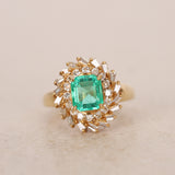 Vintage 1970s 18K Yellow Gold Diamond and Emerald Spiral Halo Ring, Size US 6