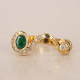 Vintage 1980s -1990s 18K Yellow Gold Diamond and Emerald Art Deco Curve Ring, Size US 7