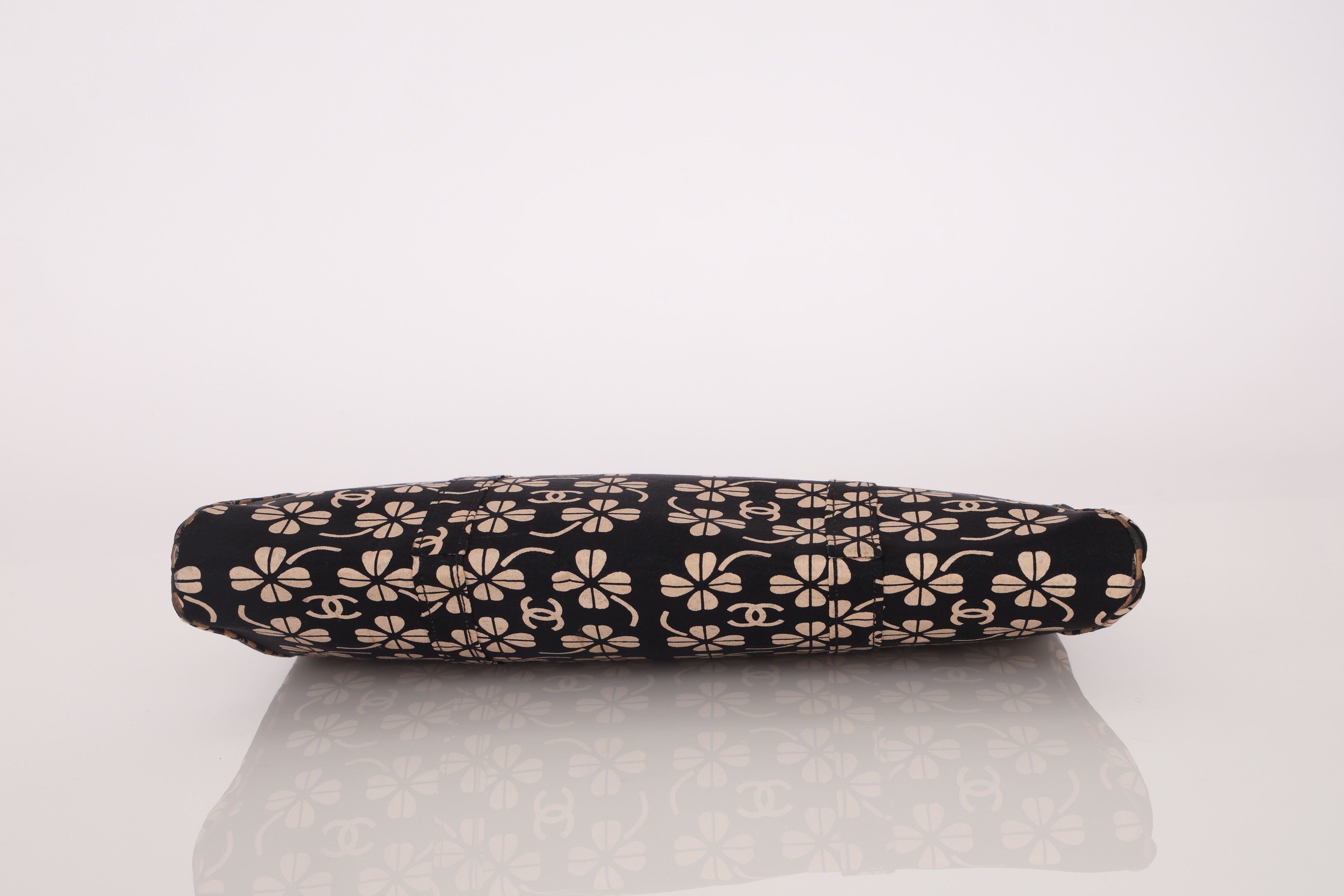 Chanel 1996 Canvas CC Clover Kiss-Lock Shoulder Clutch