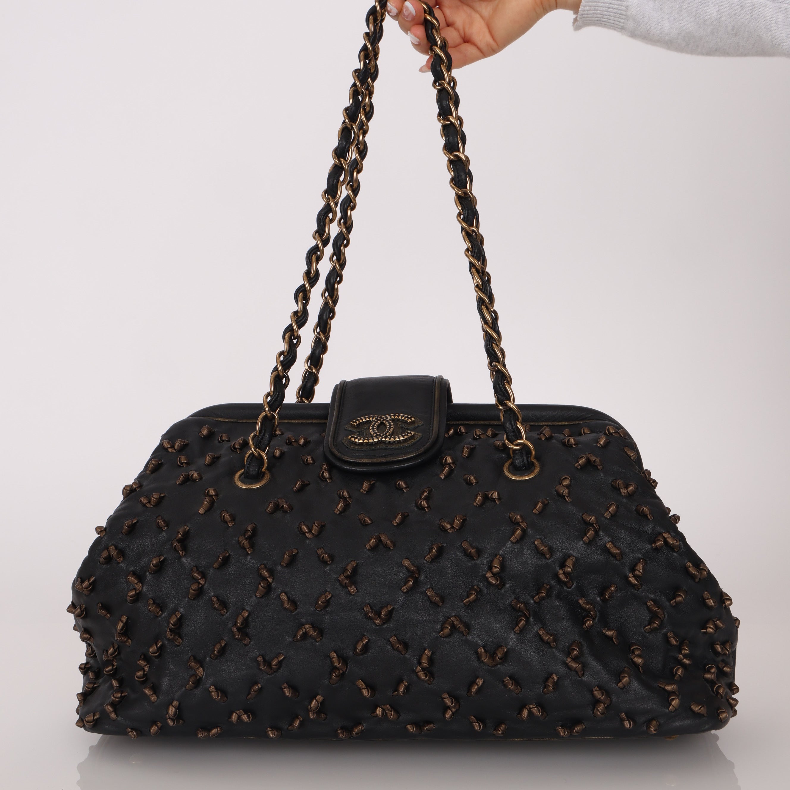 Chanel 2011 Chic Knot Shoulder Bag