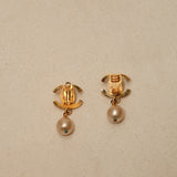 Chanel 1996 Gold Pearl Drop Turnlock Clip-On Earrings 24K GP
