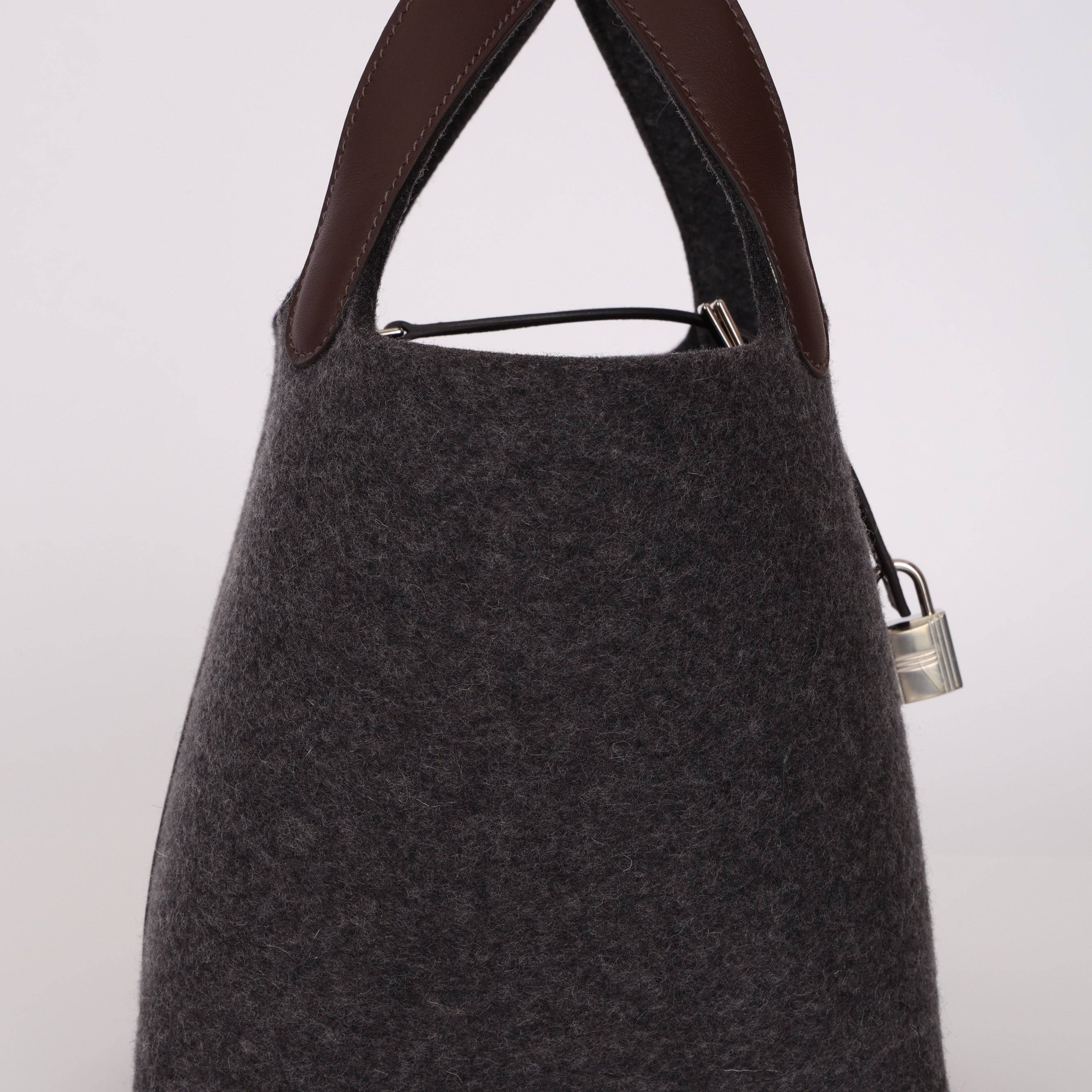 Hermès 2020 Havana Swift and Gris Moyen Wool Picotin 18 PM PHW