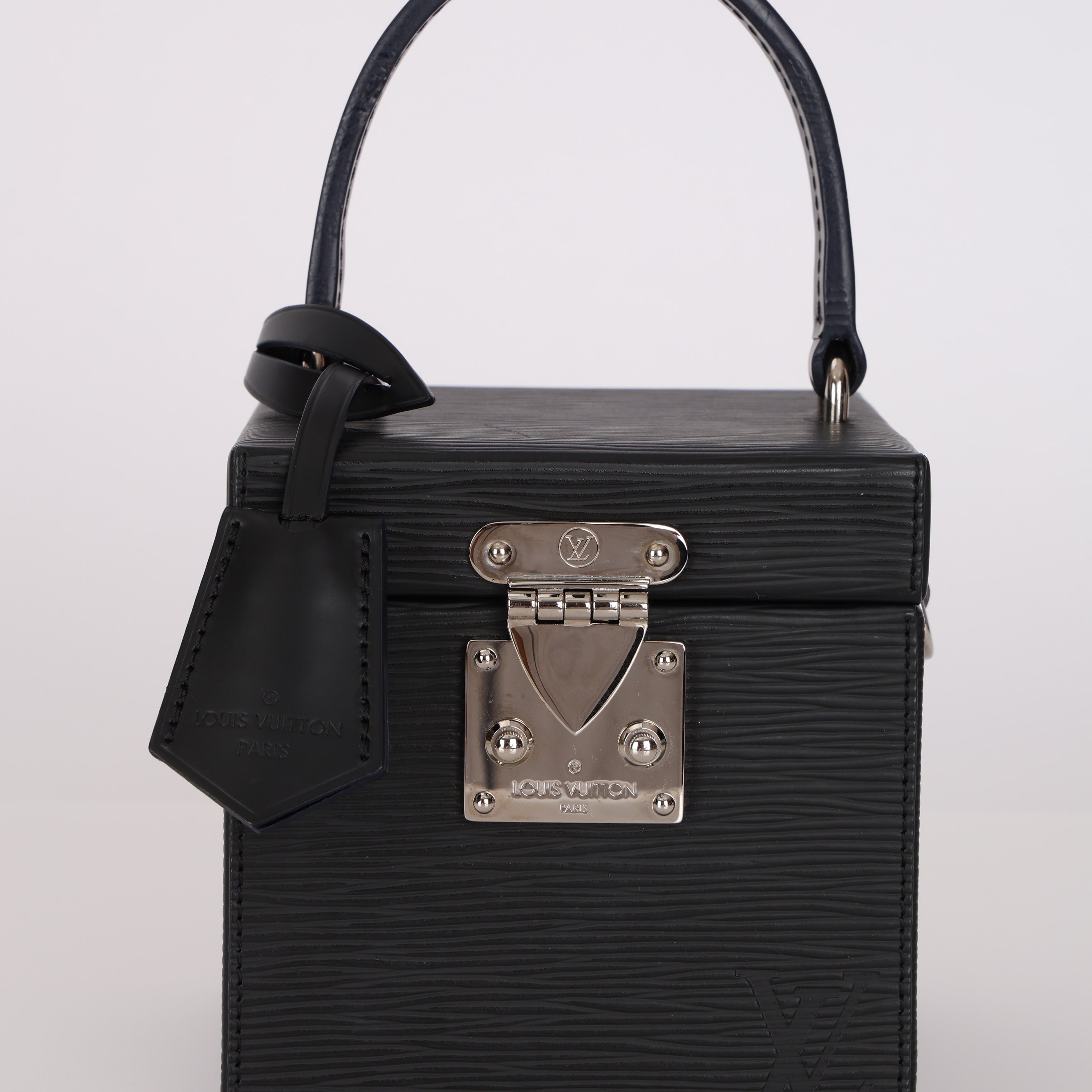 Louis Vuitton 2018 Noir Epi Bleecker Box w Strap