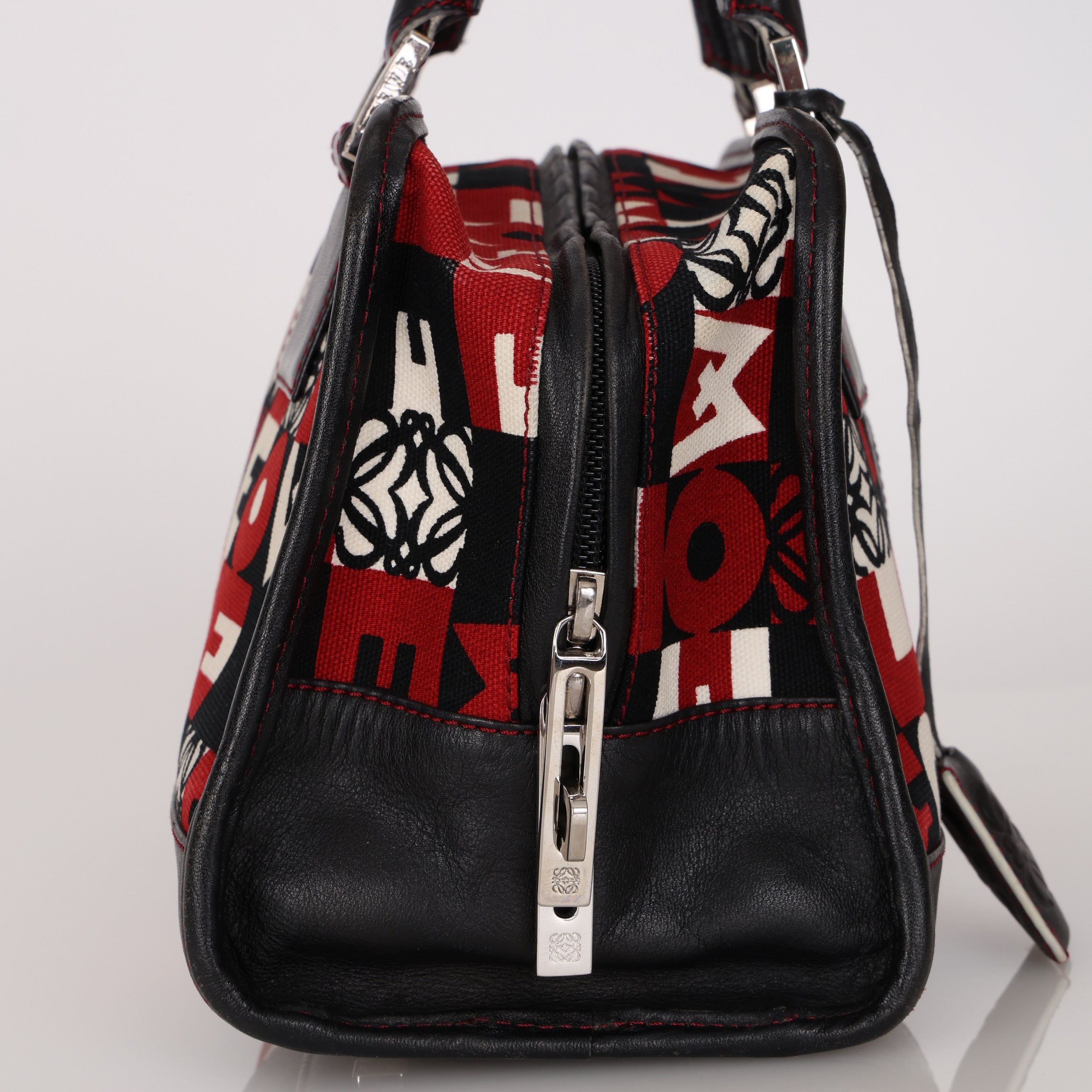 Limited Edition Loewe Logo Pop Amazona 28