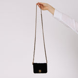 Chanel 2022 Velvet Camellia Cardholder on Chain