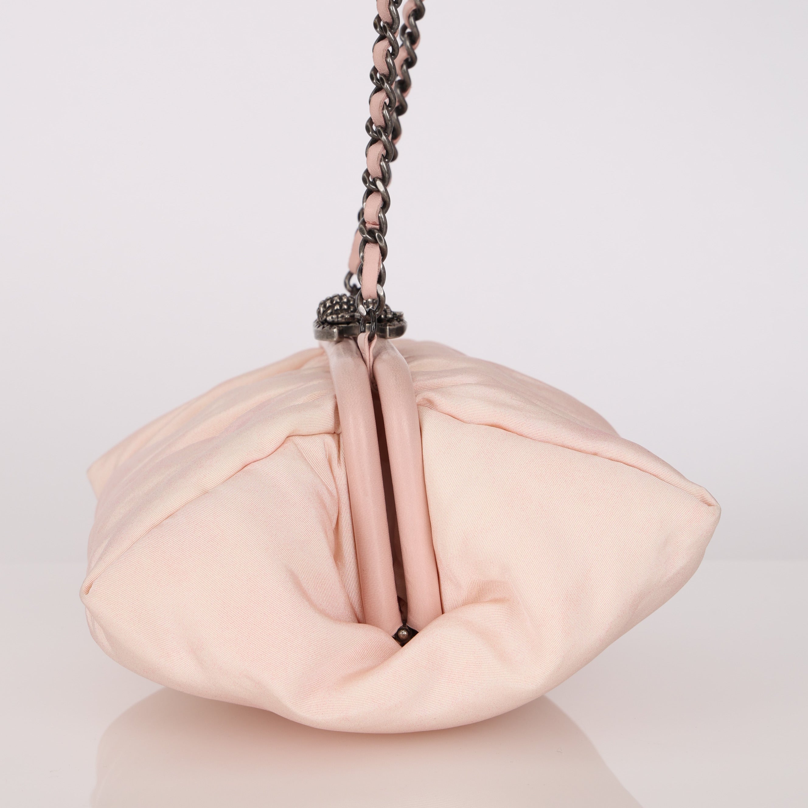 Chanel Kisslock Clutch Pink Satin Taffeta 2011 RHW