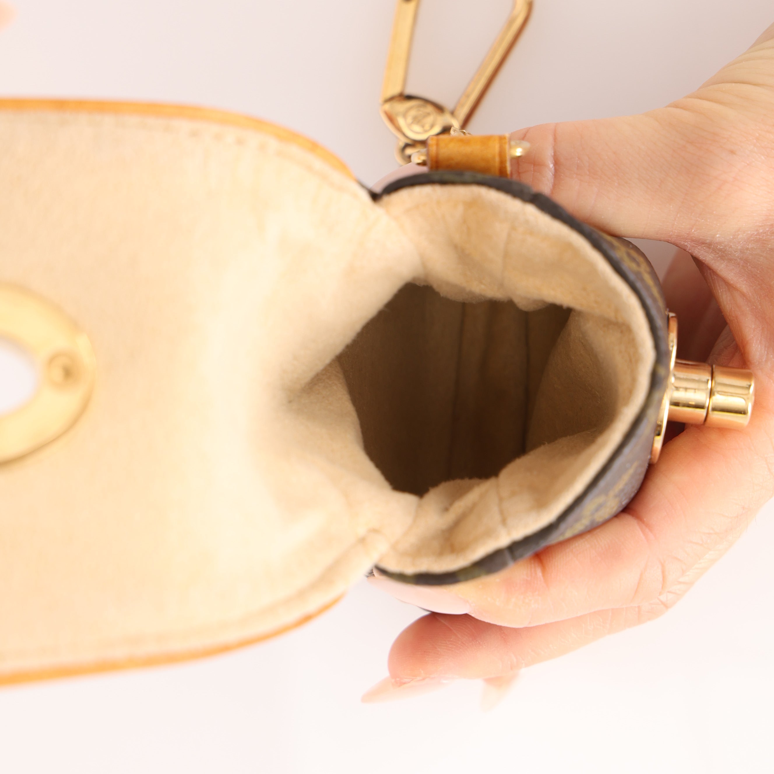 Louis Vuitton Monogram Tulum Key Pouch