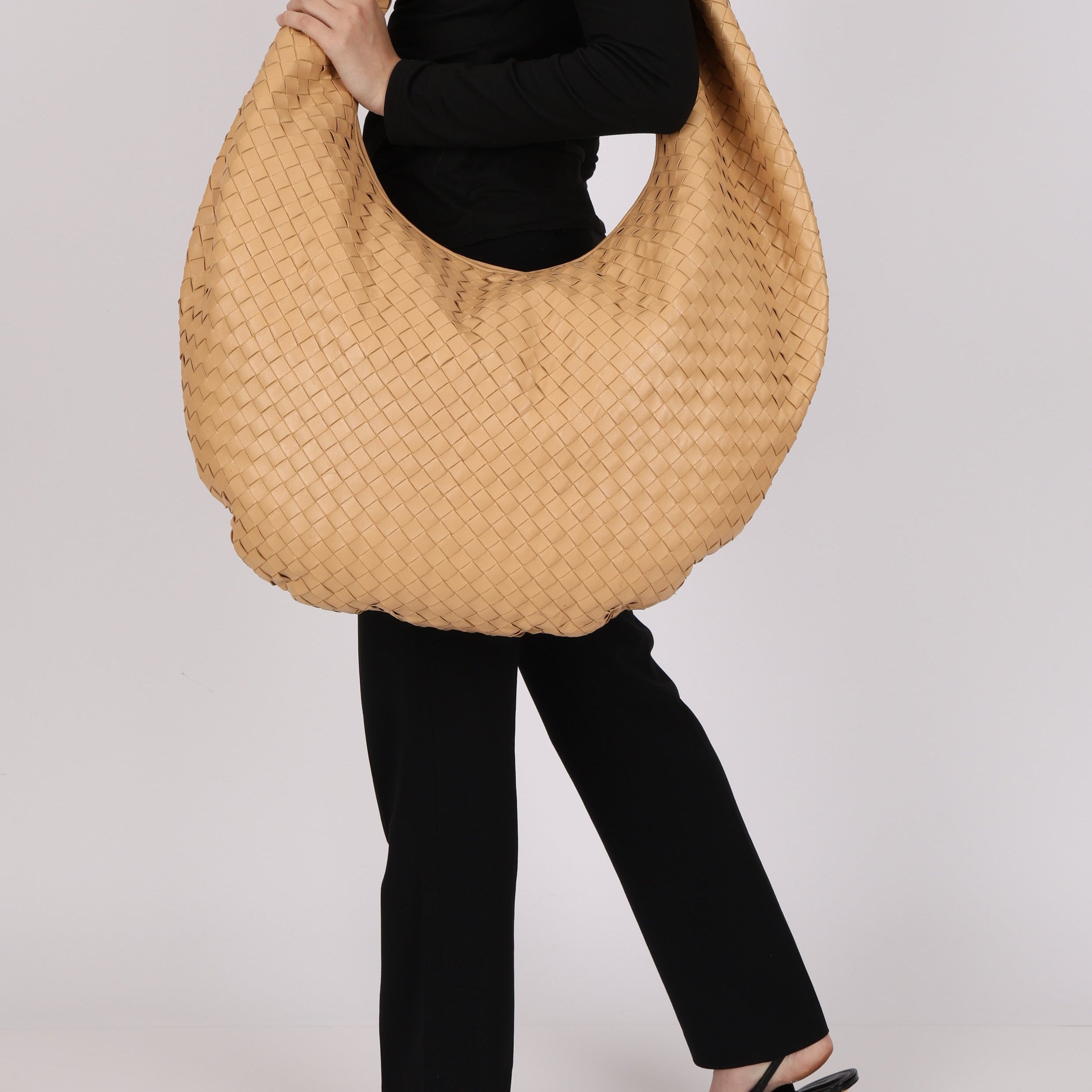 Ultra-Rare Bottega Veneta Intrecciato Maxi Jodie Beige Oats