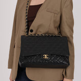 Chanel 2011 Caviar Maxi Classic Single Flap GHW