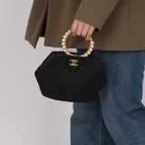 Chanel 2021 Lambskin Pearl Crown Clutch