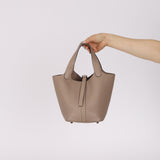 Hermès 2007 Gris Tourterelle Taurillon Clemence Picotin 18 PHW