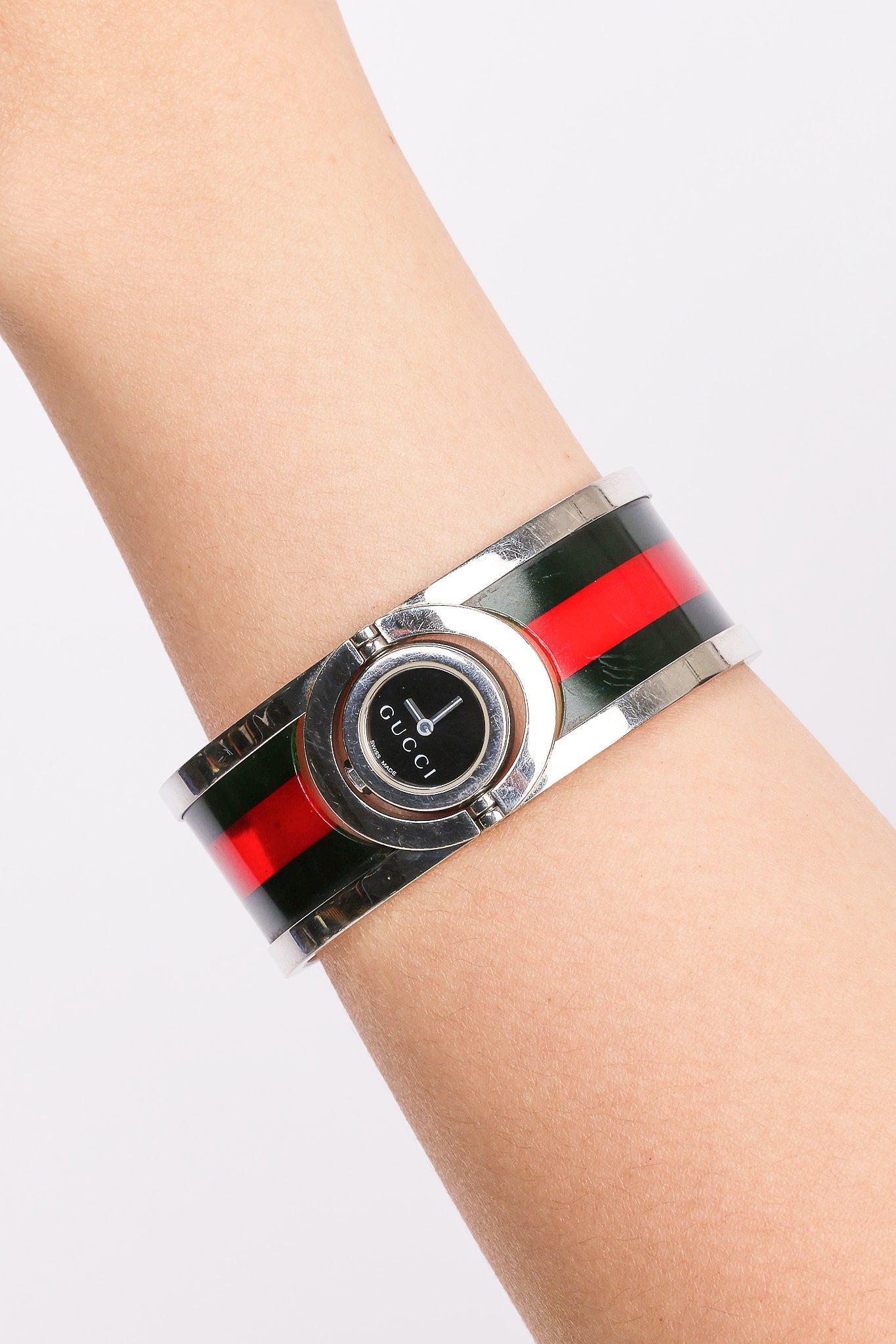 Gucci Twirl Bangle Quartz Watch - Silver-Tone, Red/Green Web Bezel 16mm - Drop 53