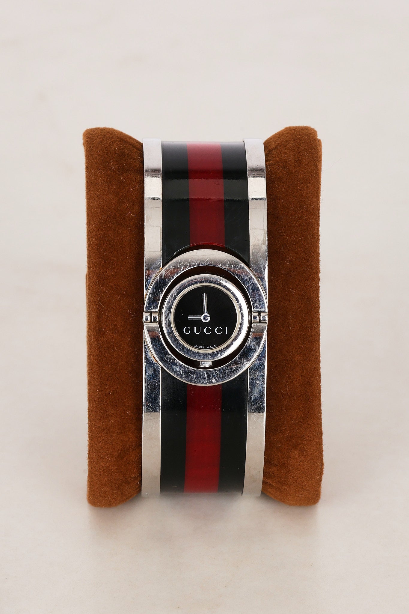 Gucci Twirl Bangle Quartz Watch - Silver-Tone, Red/Green Web Bezel 16mm