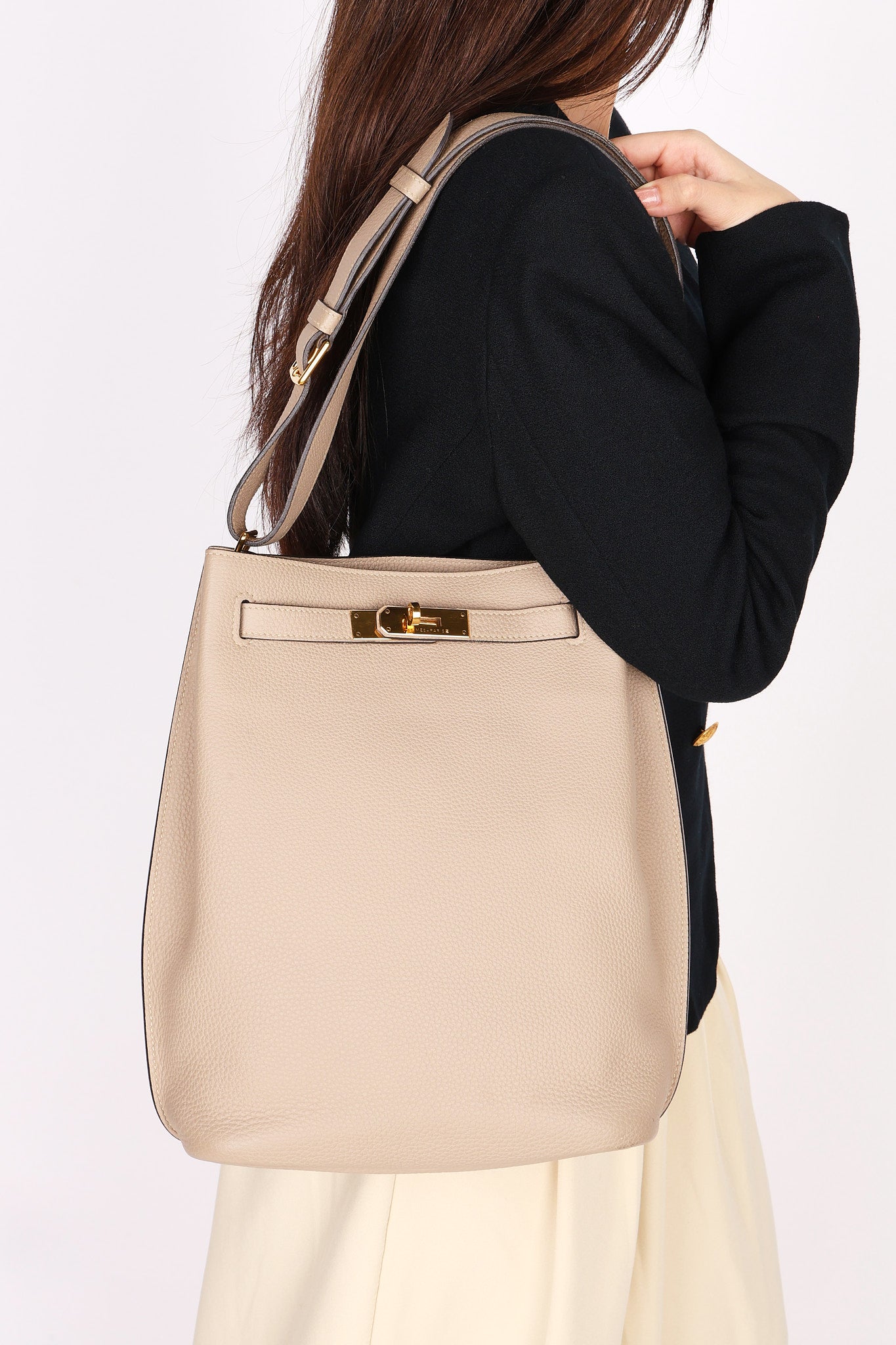 Hermès So Kelly 22 Shoulder Bag Etoupe Clemence GHW
