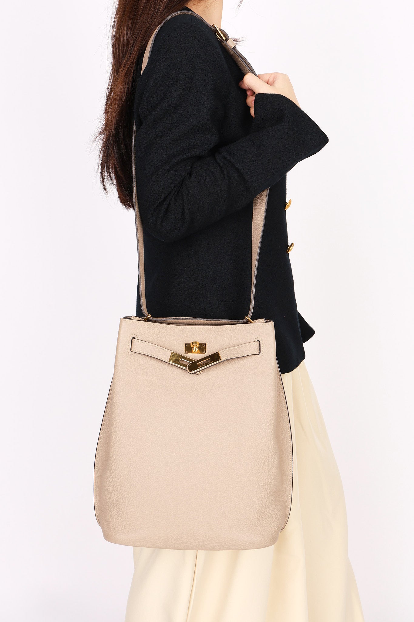 Hermès So Kelly 22 Shoulder Bag Etoupe Clemence GHW