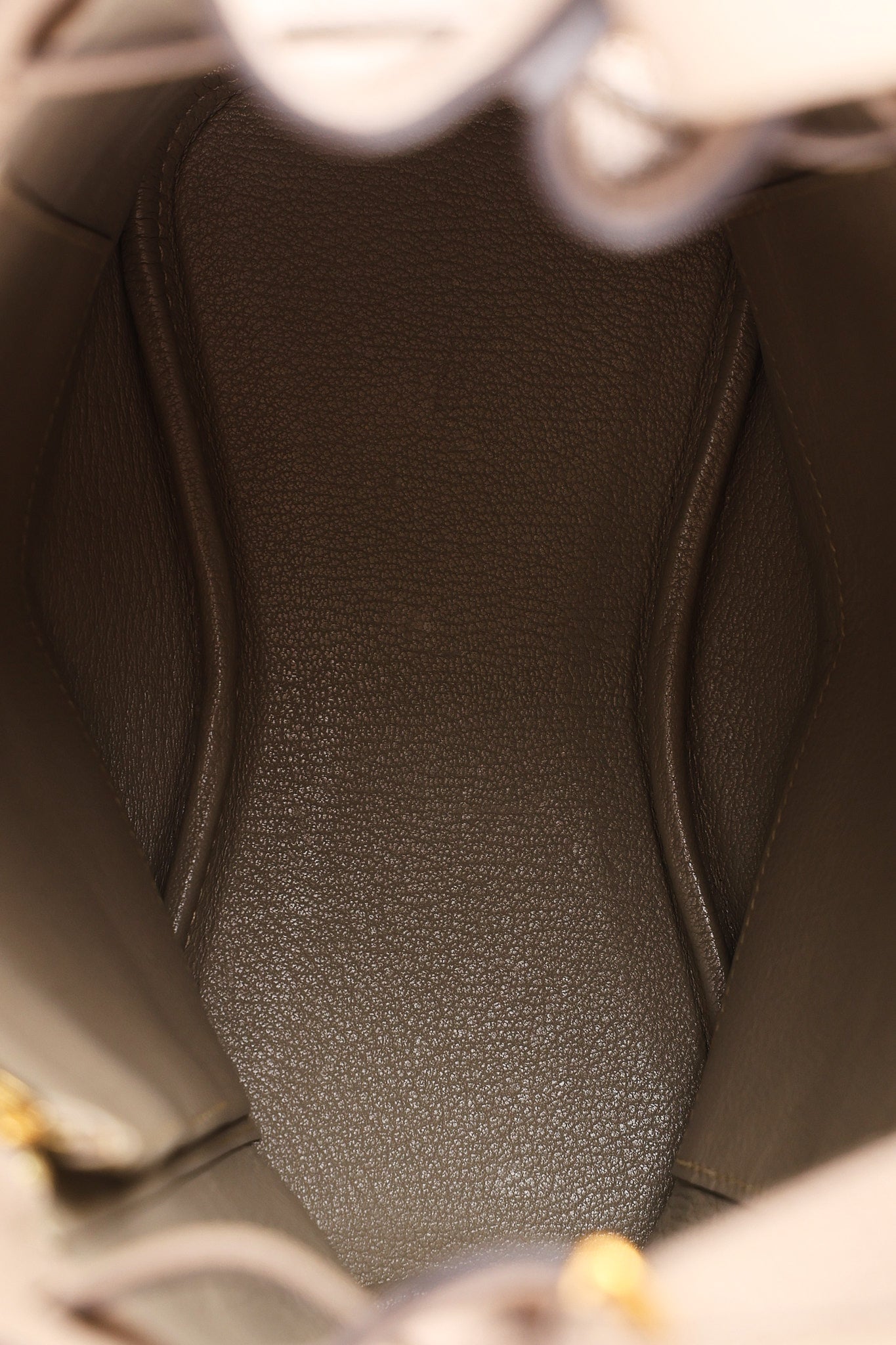 Hermès So Kelly 22 Shoulder Bag Etoupe Clemence GHW