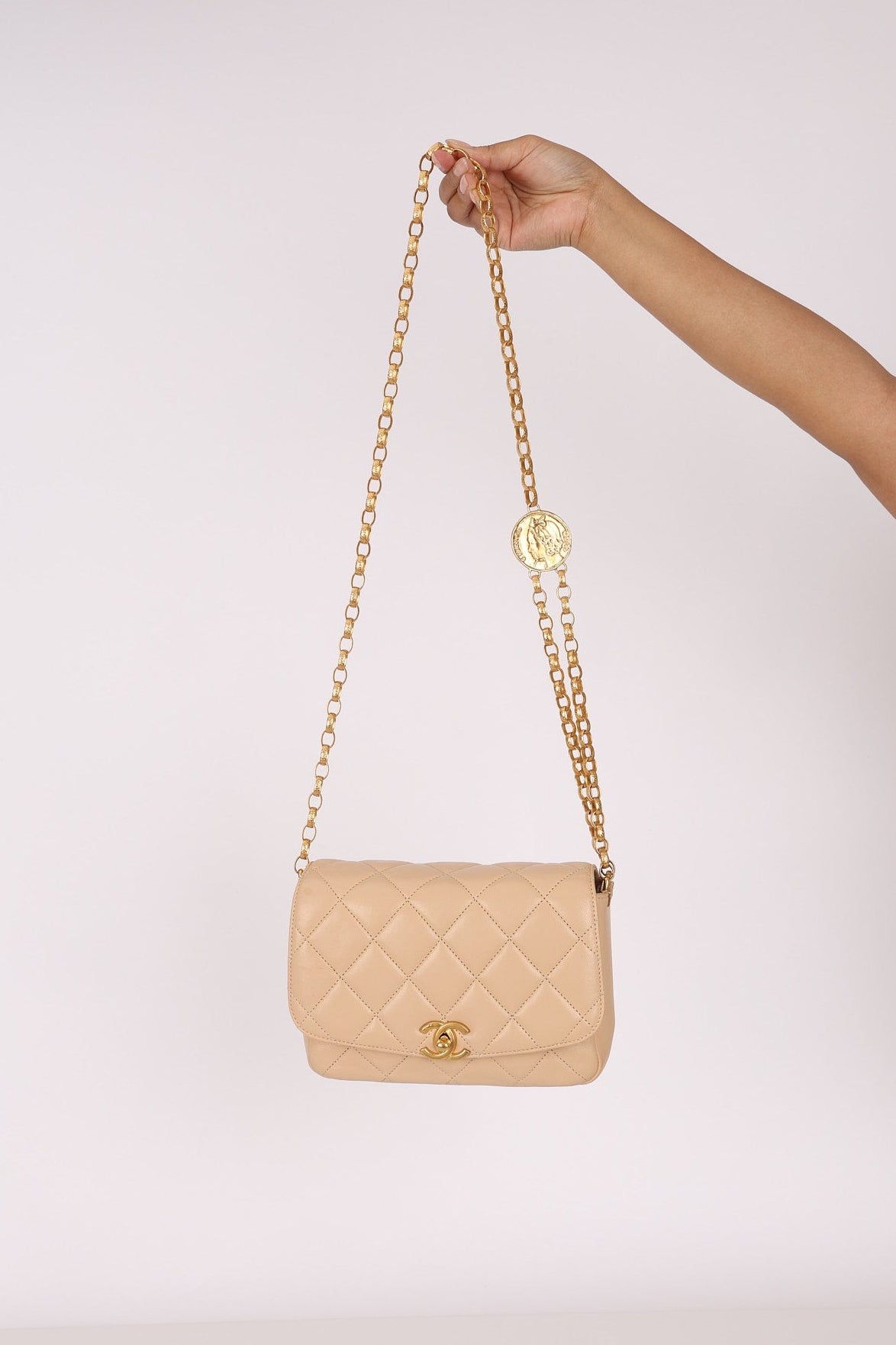 Chanel Bijoux Coin Flap Beige Lambskin AGHW