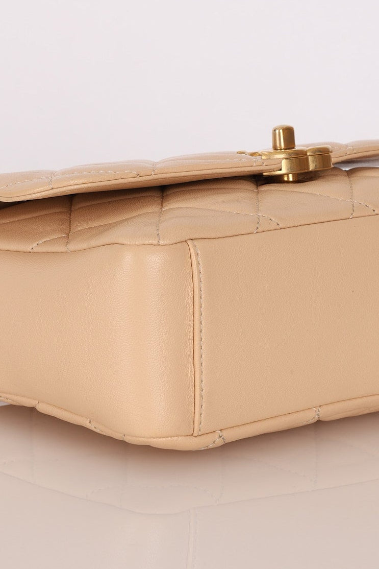 Chanel Bijoux Coin Flap Beige Lambskin AGHW