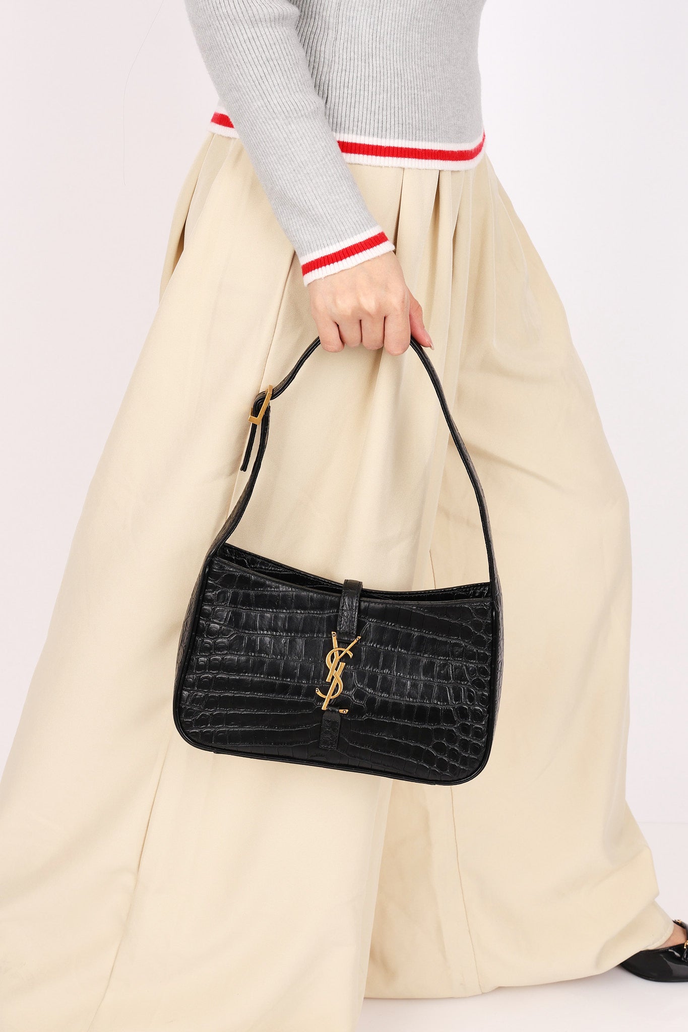 Saint Laurent Le 5 A 7 Shoulder Bag Croc Embossed