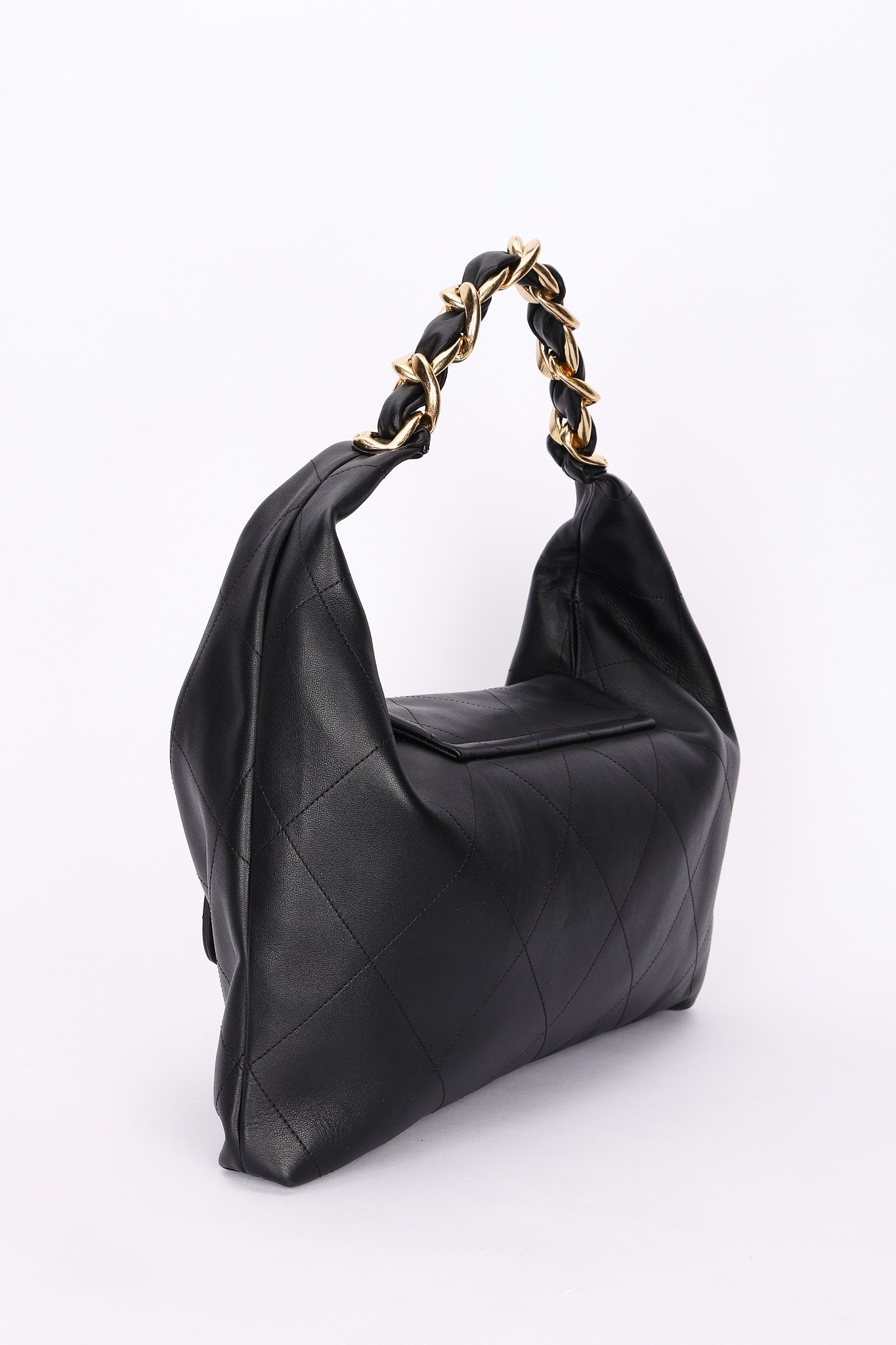 Chanel Maxi CC Hobo Black Calfskin 2025 AGHW