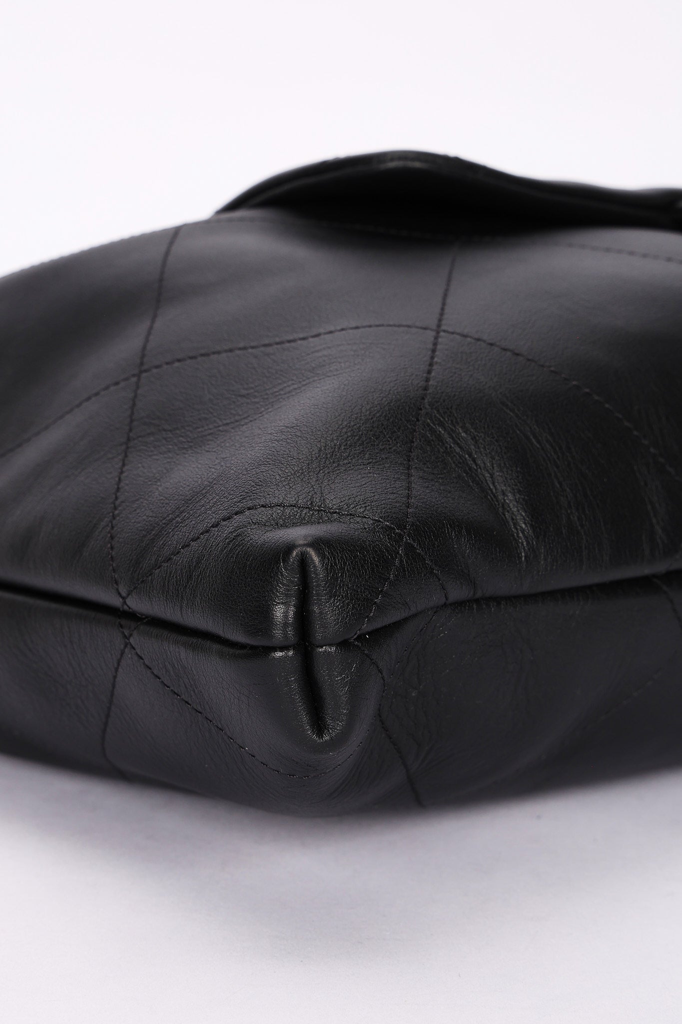 Chanel Maxi CC Hobo Black Calfskin 2025 AGHW