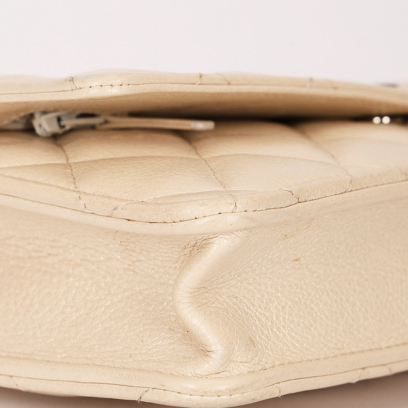 Chanel Wallet on Chain White Iridescent Calfskin RHW