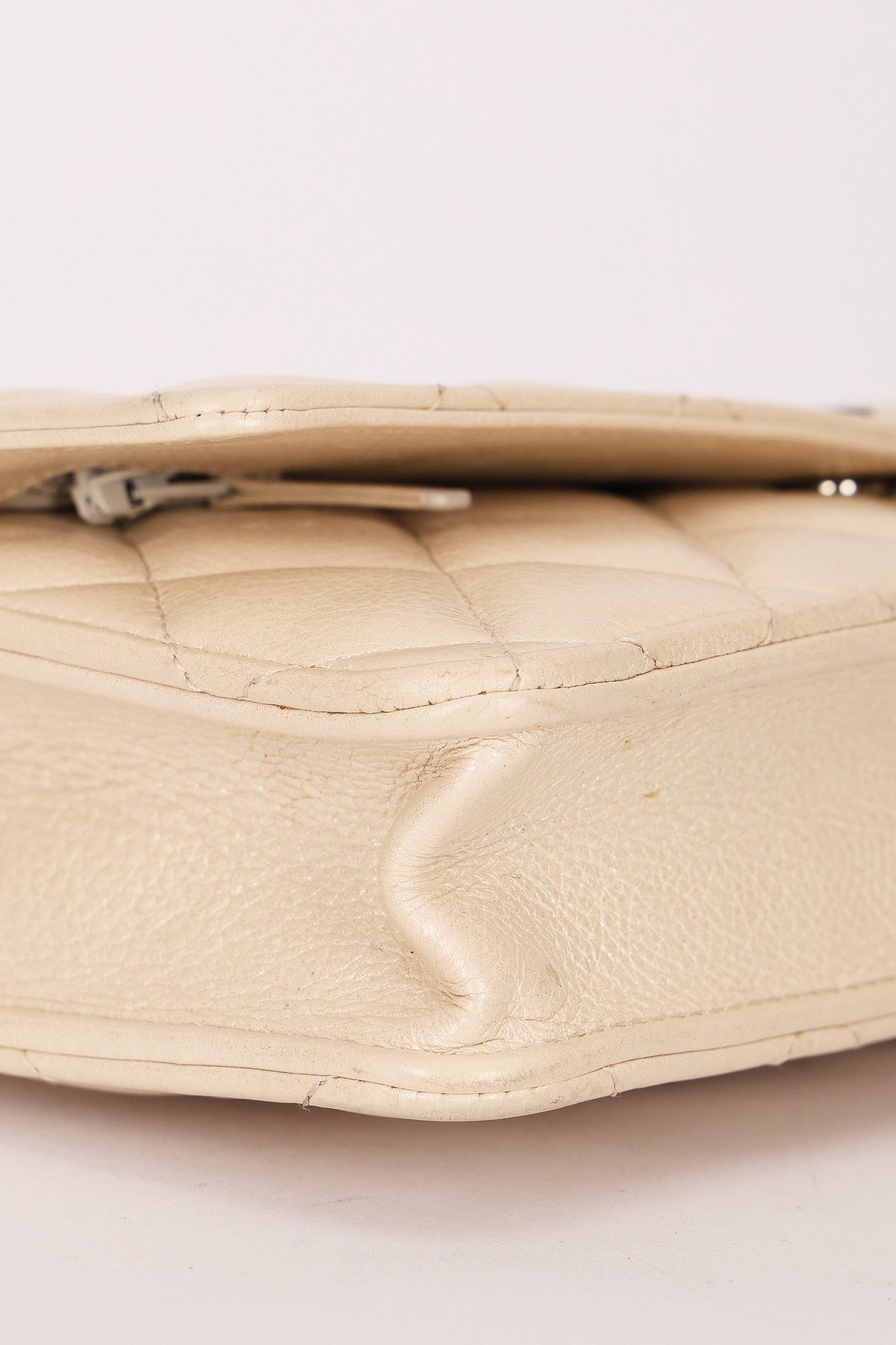 Chanel Wallet on Chain White Iridescent Calfskin RHW