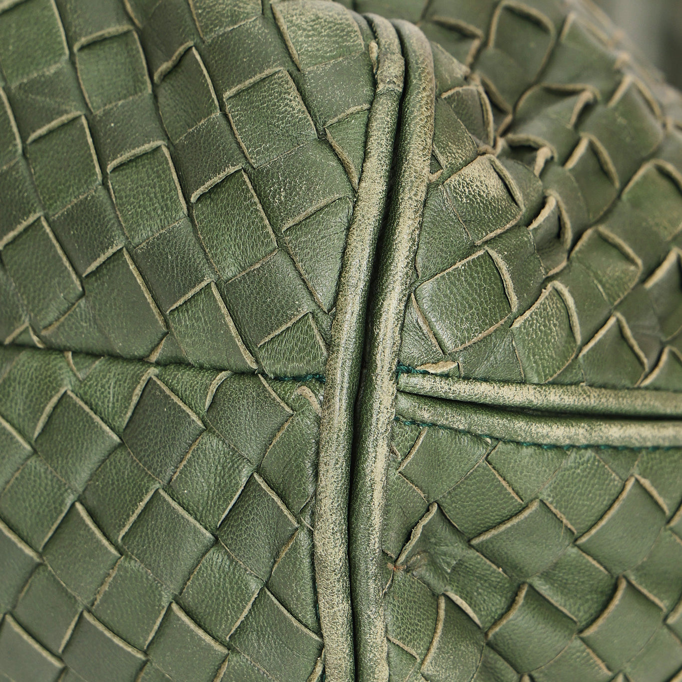 Bottega Veneta Intrecciato Shoulder Bag Green