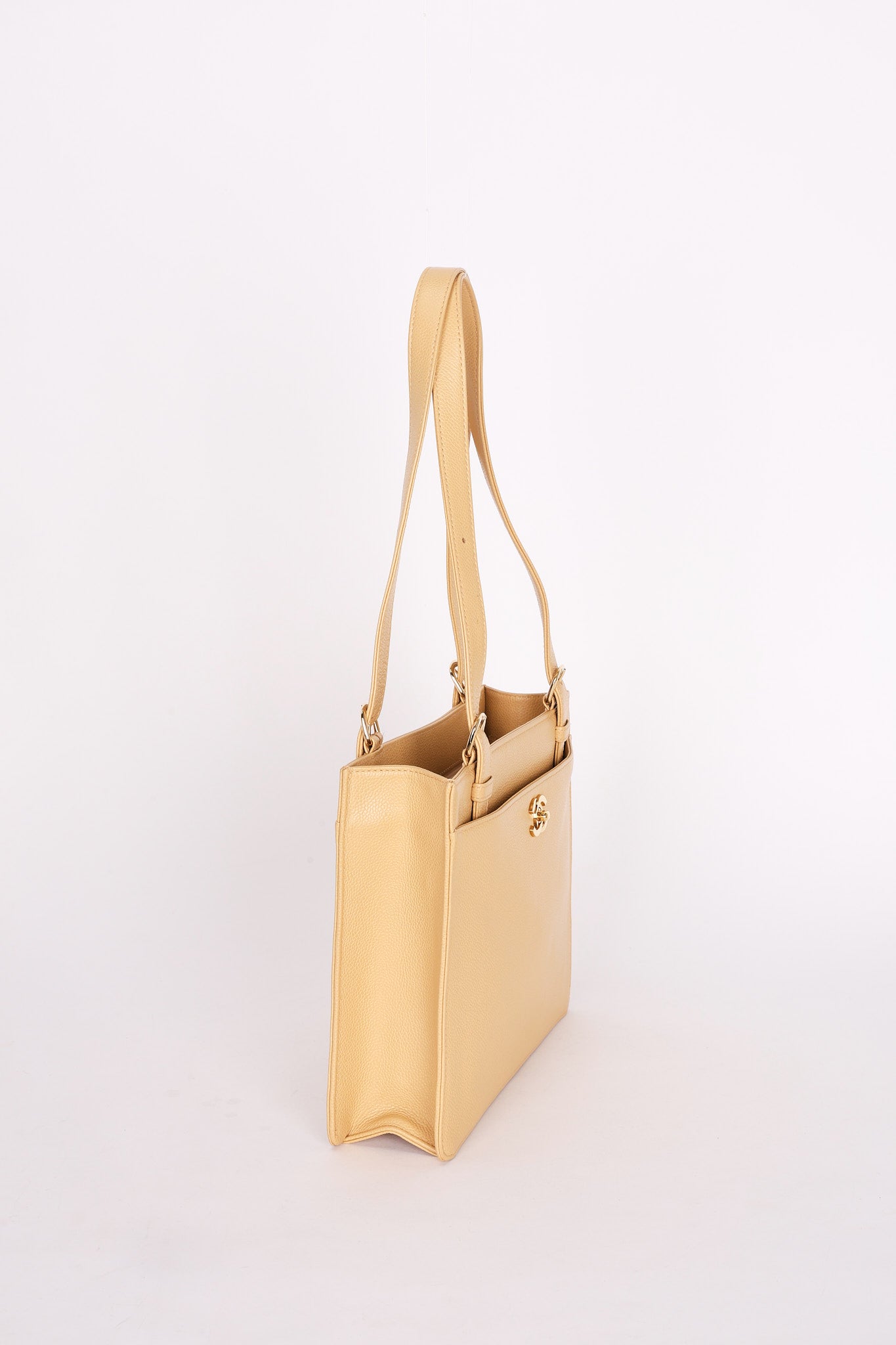 Chanel Caviar Nude Vintage shoulder bag