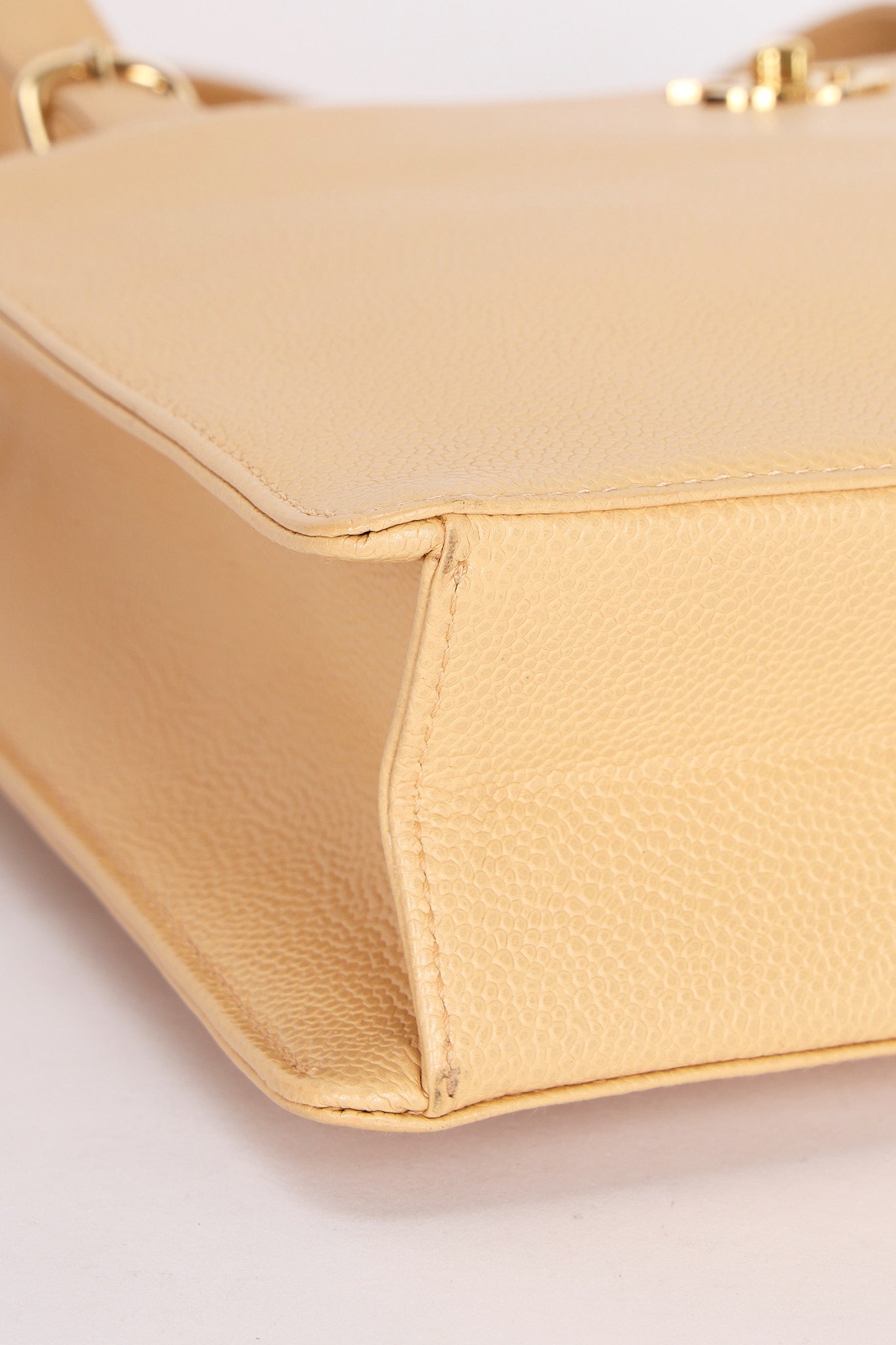 Chanel Caviar Nude Vintage shoulder bag