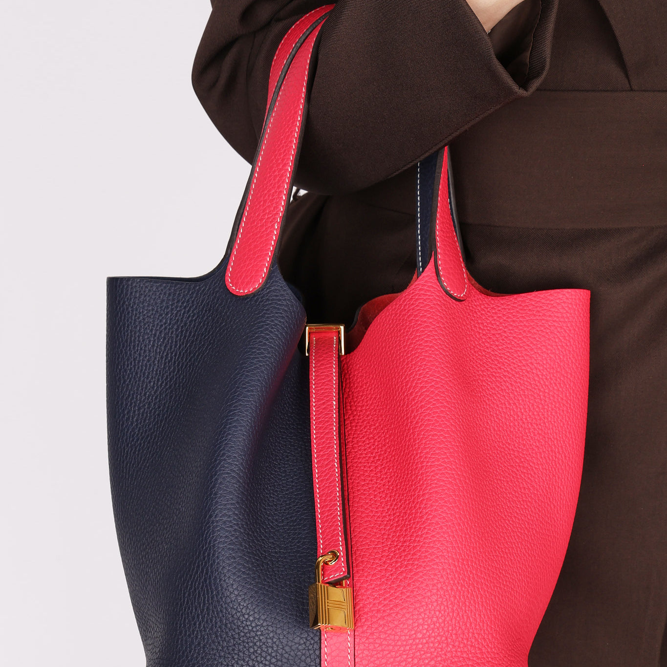 Hermès Casque Picotin 22 Rose Extreme and Bleu Nuit Taurillon Clemence GHW