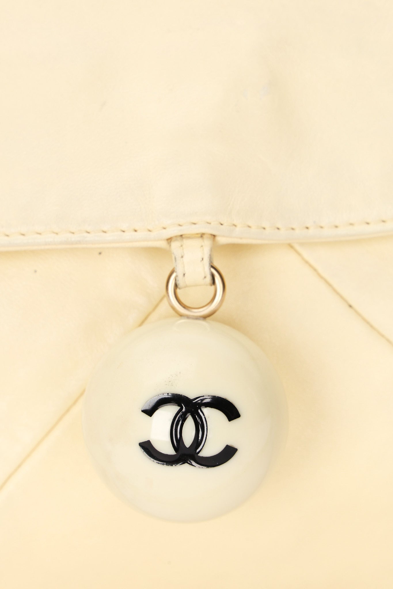 Chanel Bag Cream Calfskin AGHW