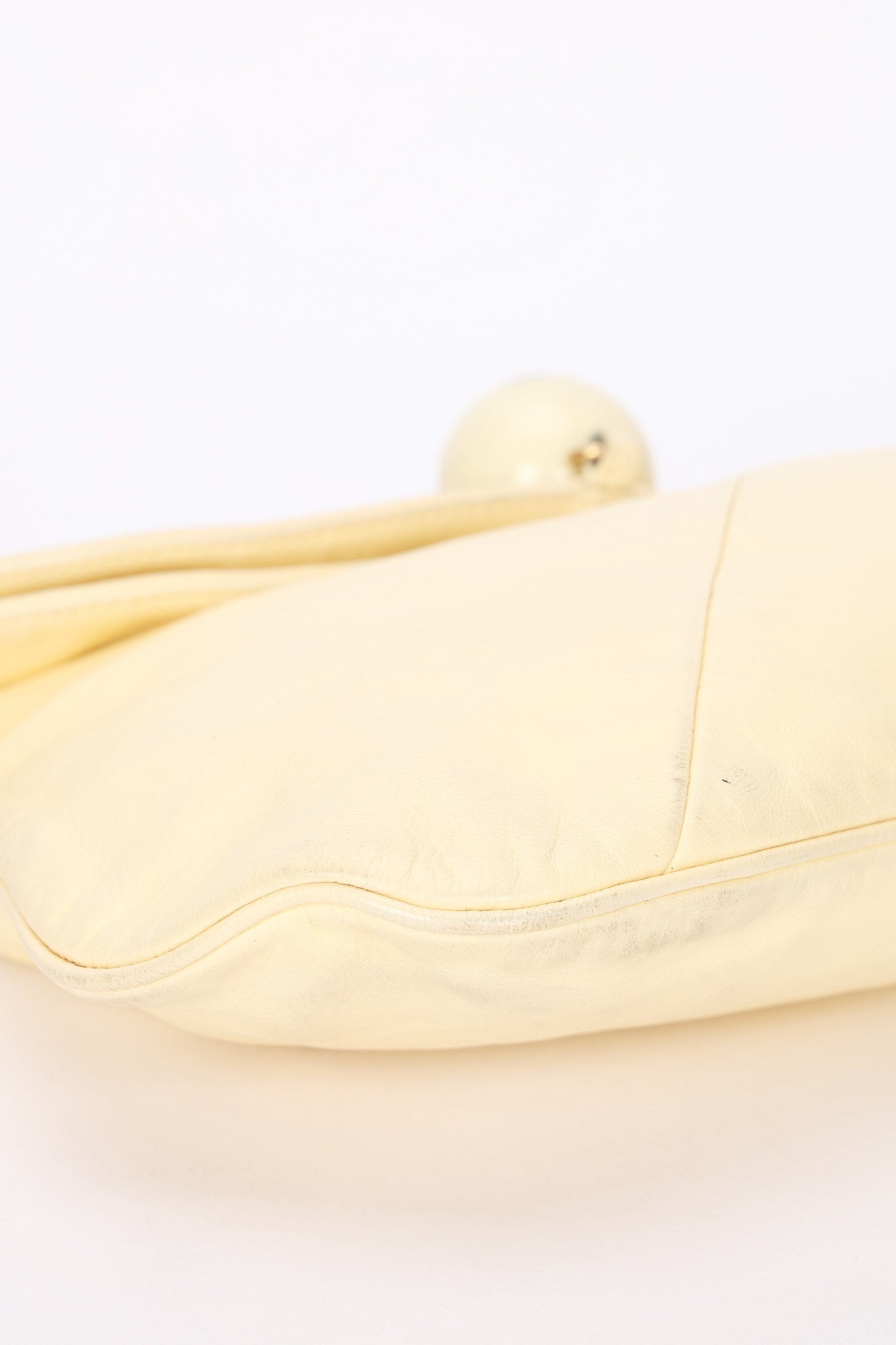 Chanel Bag Cream Calfskin AGHW