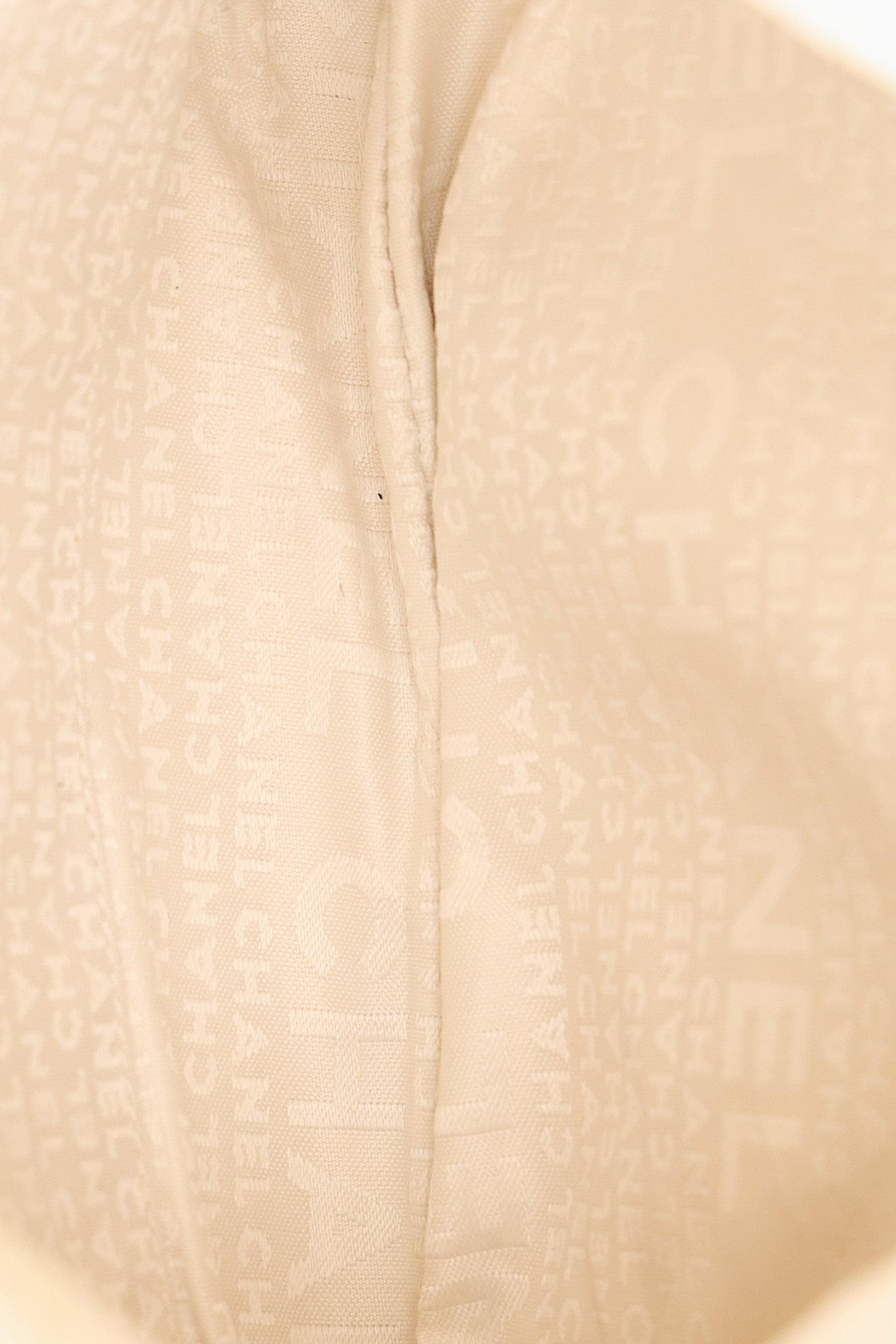 Chanel Bag Cream Calfskin AGHW