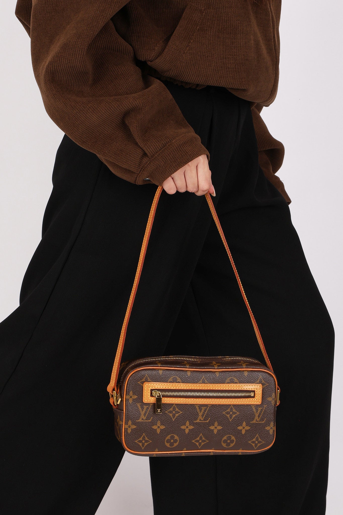 Louis Vuitton Monogram Cite Pochette 2002