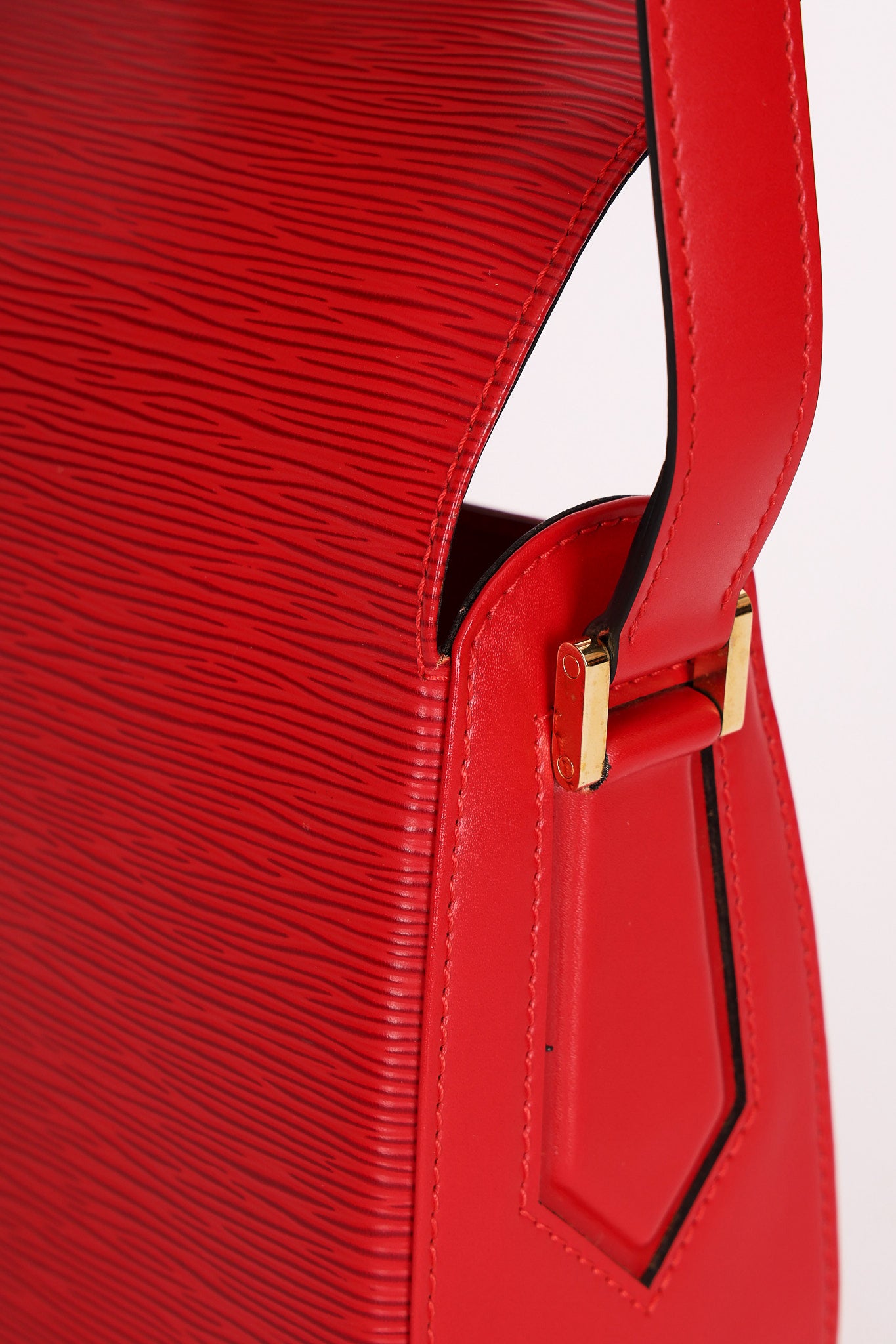 Louis Vuitton Epi Buci Shoulder Bag Red 1999